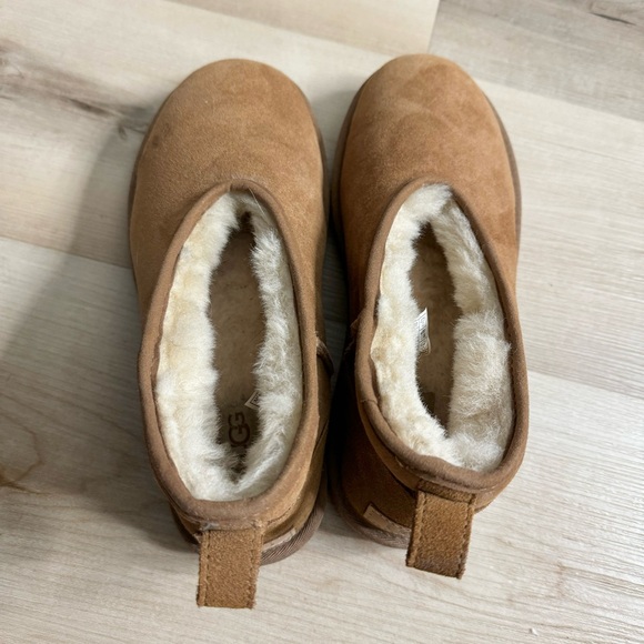 {UGG} Classic Micro Mini Boot - Picture 8 of 8